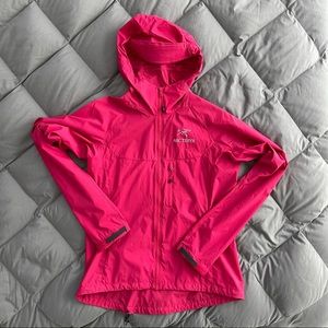 NEW Arc’teryx Squamish Hoody